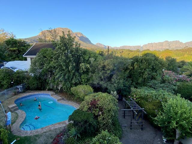 Charming family-friendly home in Somerset West
