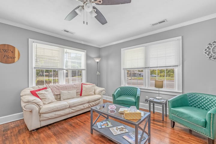 Cozy Home With A Fenced Backyard - Muscle Shoals, AL