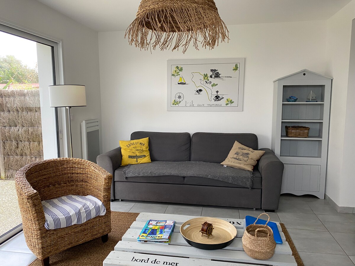 Popular Airbnb listing: Nice house "Plage des lutins", 4 bikes in Noirmoutier En L'île