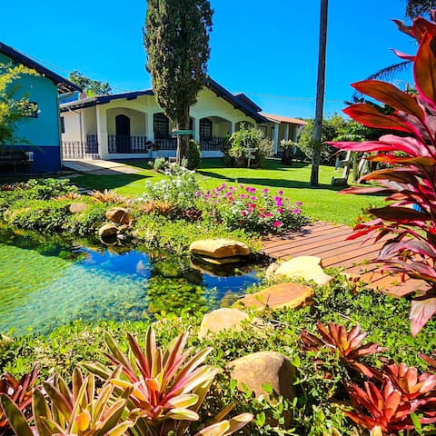 Entire home with 6+ bedrooms in Campinas - Chácara Das Flores | Piscina aquecida/beach tênis