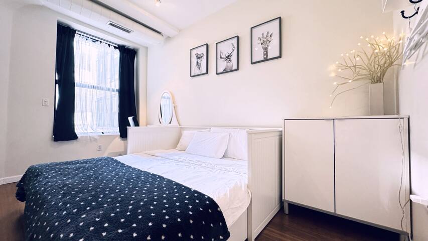 Spacious 3BR | Family Favorite | Downtown Boston! gallery image 5