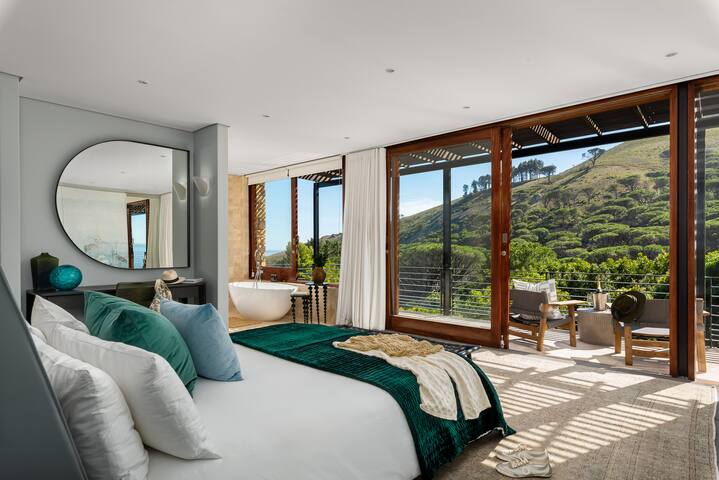 Villa Le Thallo – Sea. Sky. Secluded. gallery image 4