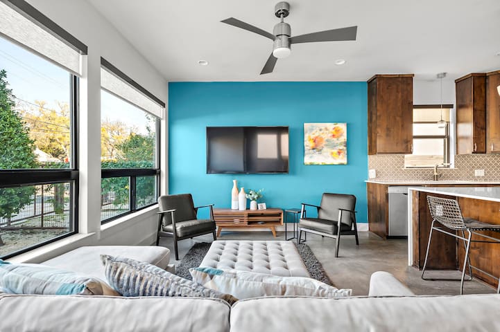 East Austin oasis: perfect bachelor gathering spot