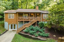 Wanna Stay in the Forest? 10 mins to downtown rental in Asheville