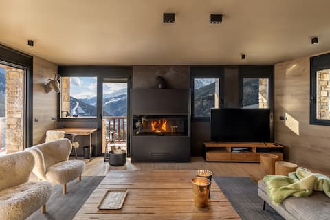 Luxury Snow Peak 5BR Residence