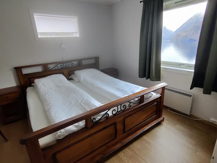 غرفة النوم 1