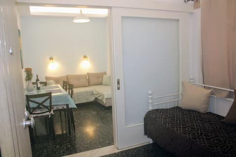 Successful Airbnb property: Freatida apartment in Φρεαττύδα