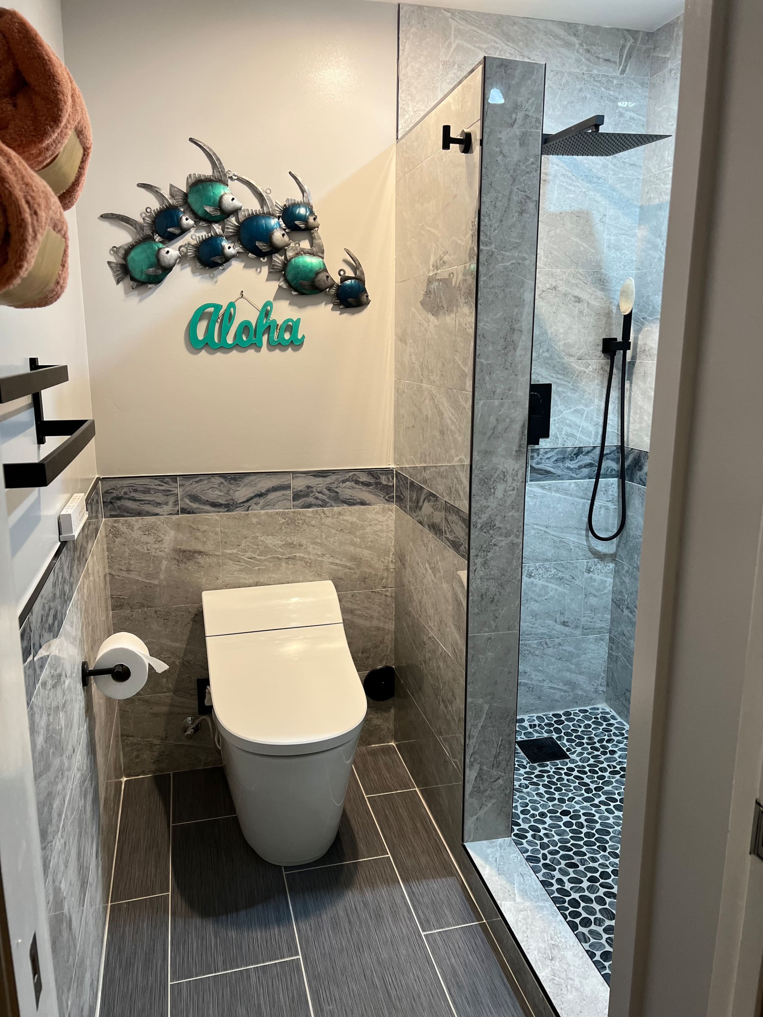 Condo in Kihei · ★4.98 · 1 bedroom · 2 beds · 2 baths - Image 5