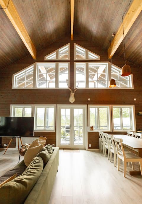 Utsikten - Private Sauna and Hot Tub!