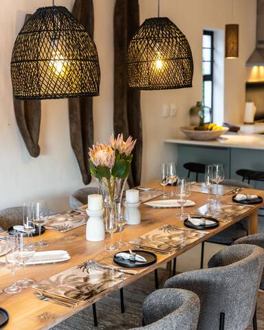 Boutique Coastal Retreat gallery image 4