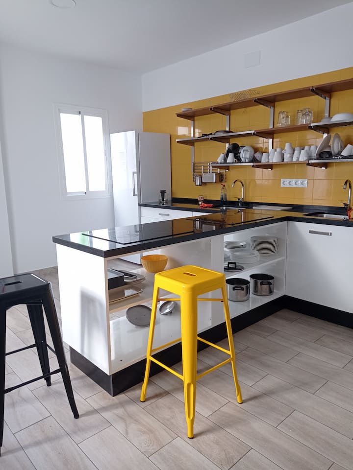 Family Room For 4 Pax With Private Terrace - Cadix