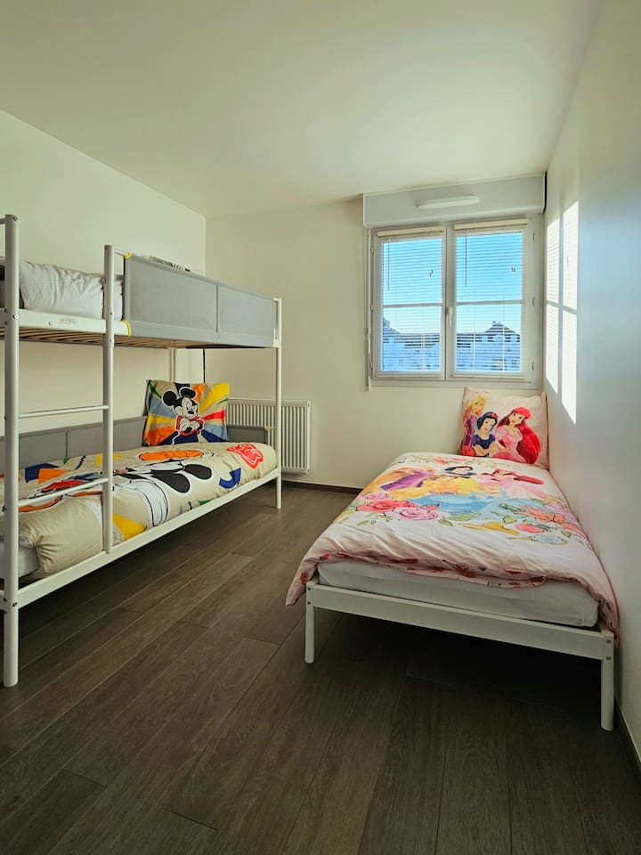 The window is equipped with a child safety handle.  