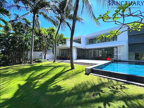 5 Bedrooms Beach gate villa Sanctuary Ho Tram