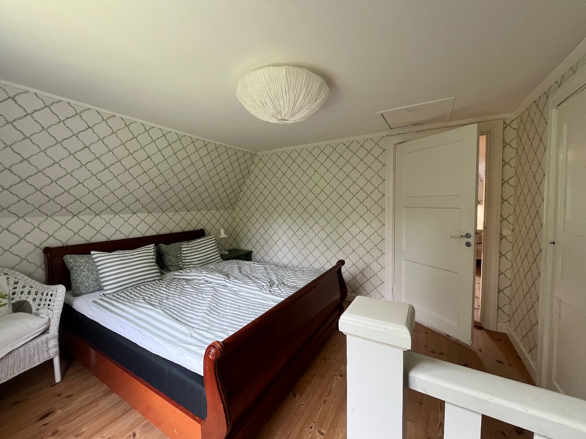 Malá vonkajšia spálňa. Malá spálňa