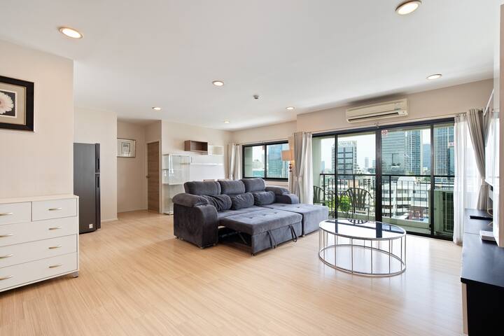 Breezy 3BR @Heart of BKK/5mins walk to BTS/6-10pax gallery image 4