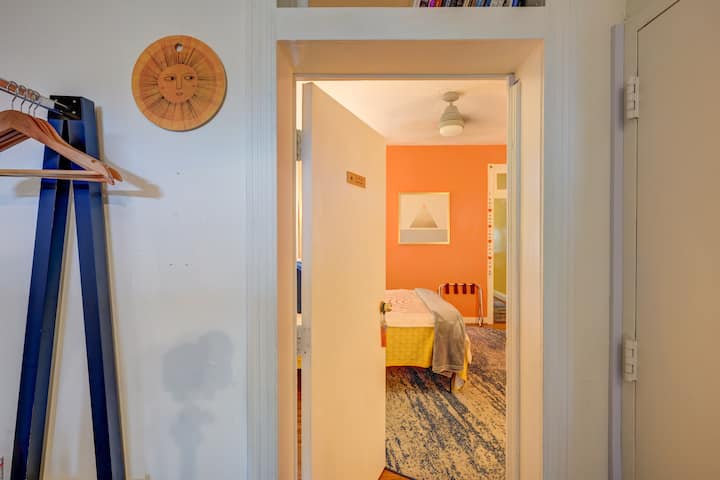 ¡Entrada al apartamento Sun! Puerta principal con llave para mayor seguridad.