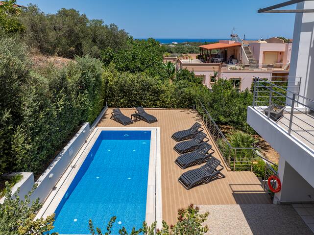 Villa Darazzo – Private pool – Close to beaches gallery image 5