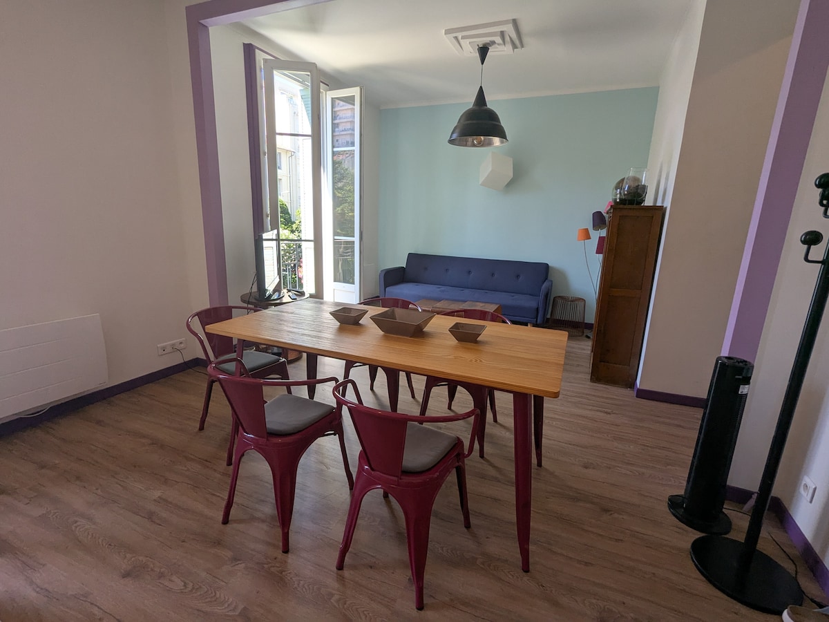 Top Airbnb: Quiet apartment – La Libération neighborhood in Libération