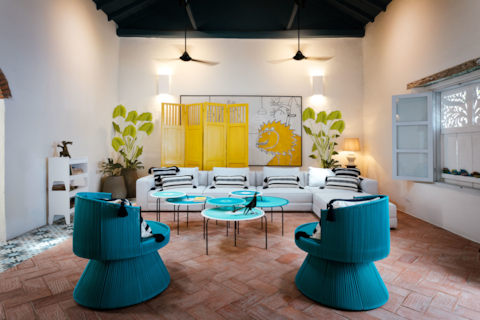 Top performing Airbnb: Corner House Calle Siete Infantes - authentic in San Diego