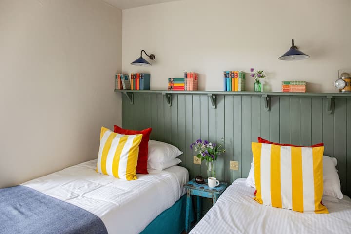 غرفة النوم 2