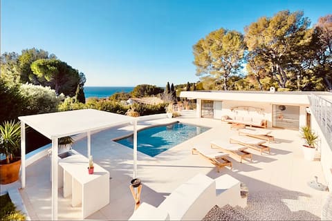 Iconic Villa | Quiet Luxury | Breathtaking view