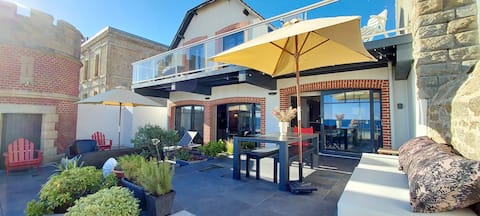 Villa Bikini "Feet in the sand" Sea view