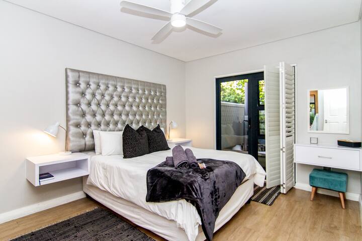 Vygeboom villa -apartment in Durbanville gallery image 3