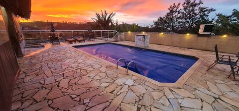 House w/HOT pool 27/30º /Sauna/Hydro/Fireplace