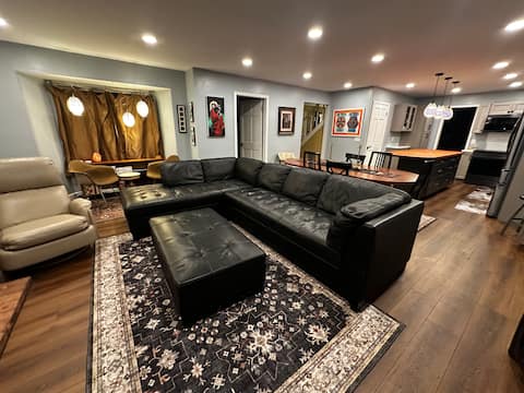 * Ski Mt. Brighton! *Rock n Roll* House ~ Hot Tub!