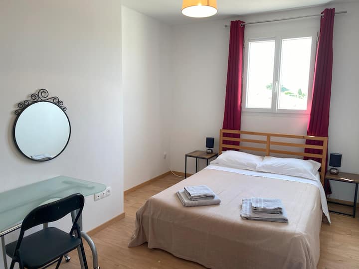 First floor bedroom with 140cm bed