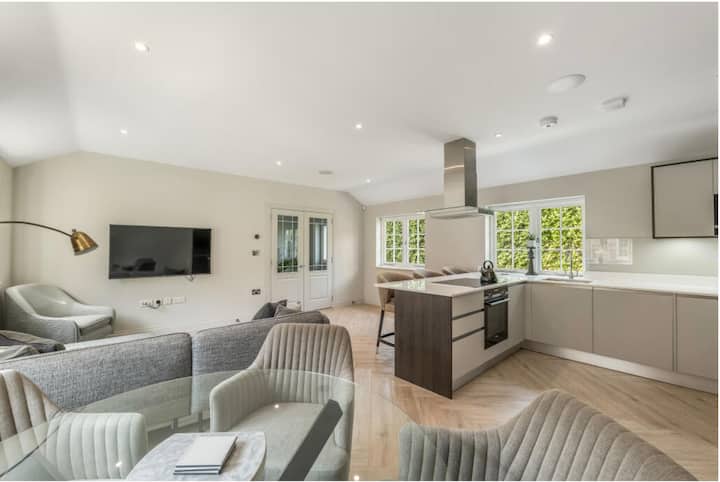 The Coach House - Keston - Bromley