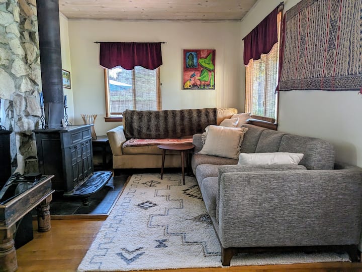 Charming  2br/2ba Topanga Home - Topanga, CA