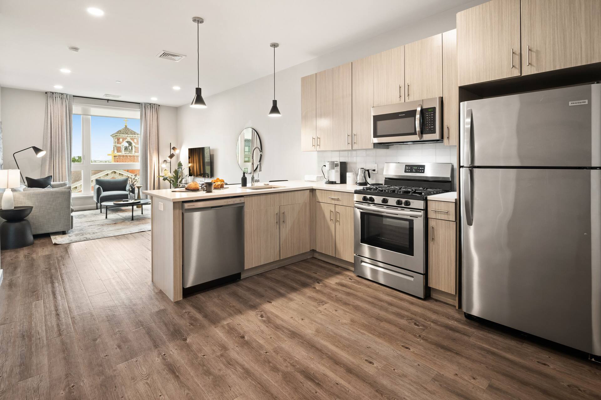 Lux 2BR Apt Downtown at Yale — photo 4