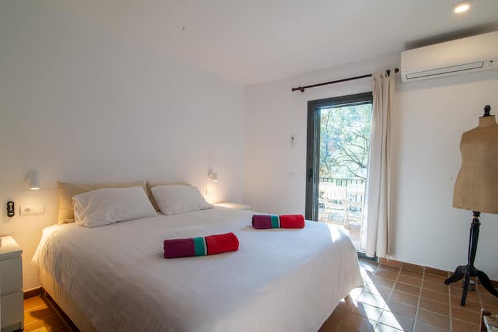 Სოლ-ლუქსის მთავარი საძინებელი ფლიგელის სააბაზანოთი