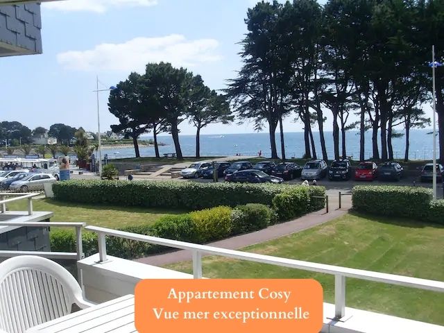 Top performing Airbnb: Panoramic sea view and beach 50 meters away in Bénodet