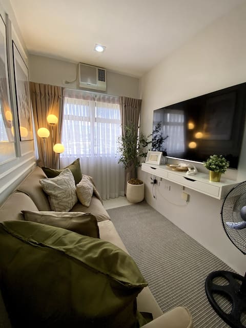 Posh & Cozy 1-Bedroom Condo Unit - Center of Cebu