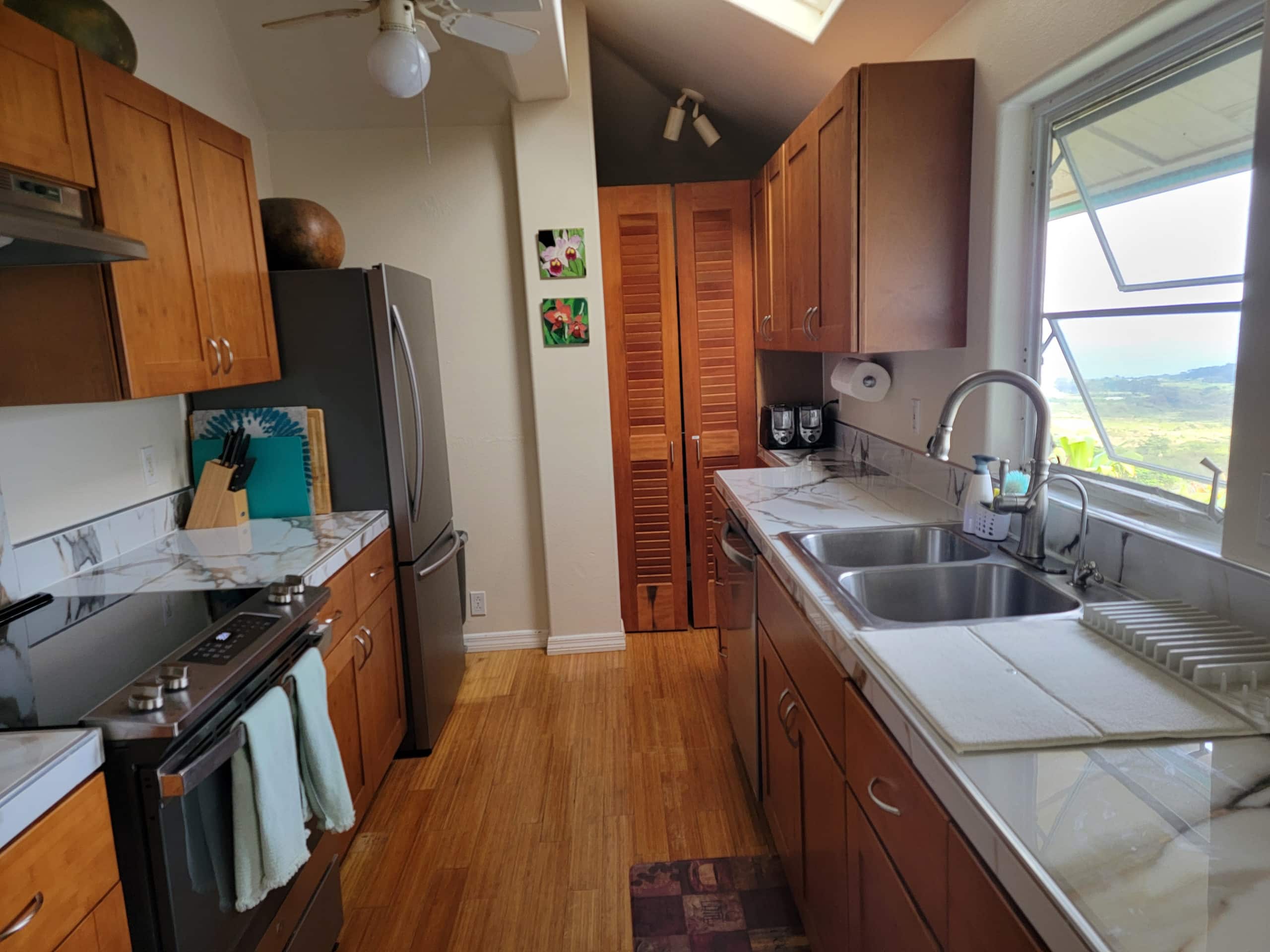 Home in Honomu · ★4.91 · 3 bedrooms · 3 beds · 2 private baths - Image 7