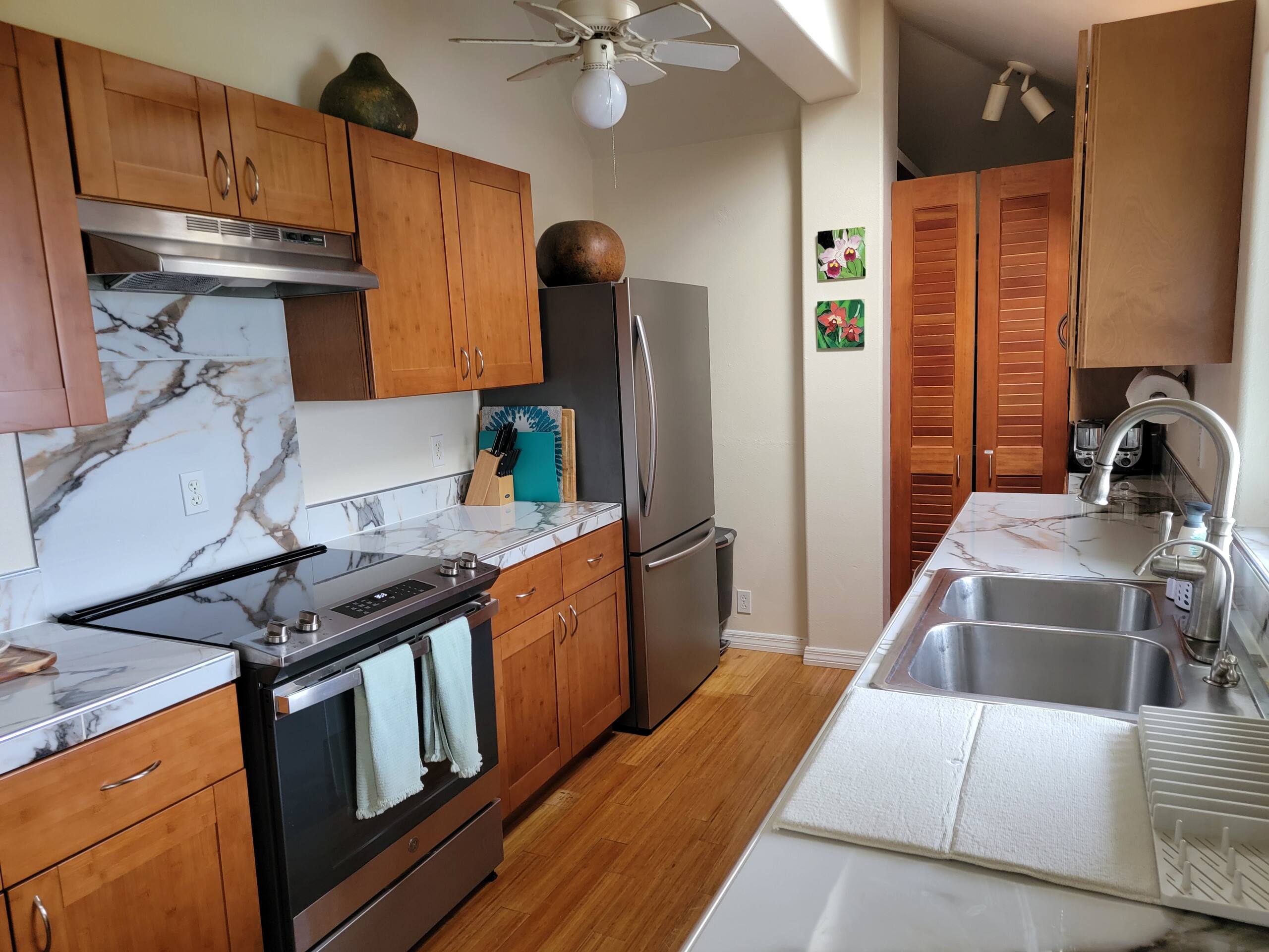 Home in Honomu · ★4.91 · 3 bedrooms · 3 beds · 2 private baths - Image 8