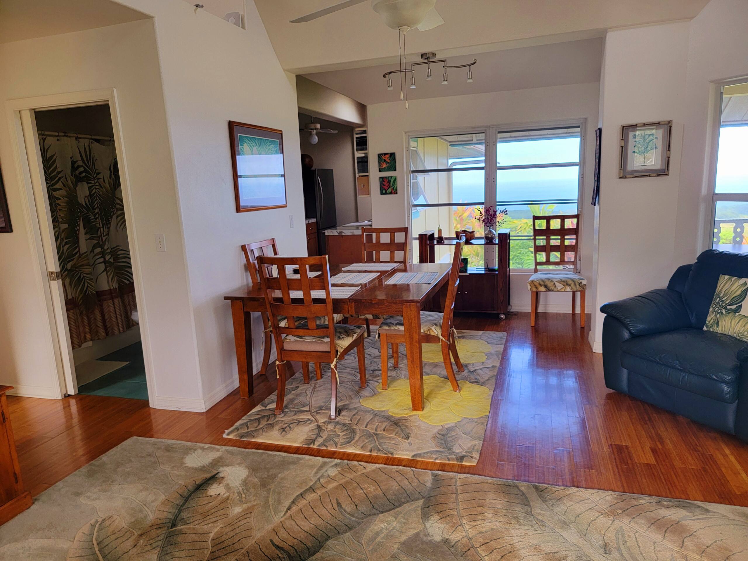 Home in Honomu · ★4.91 · 3 bedrooms · 3 beds · 2 private baths - Image 11