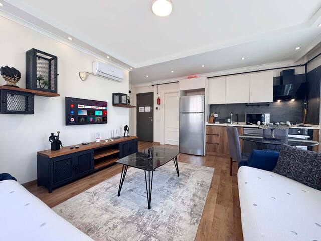 Modern and Comfortable 3+2 Apartment -Şişli Center gallery image 2