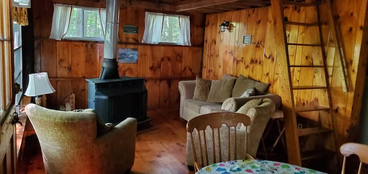The Loft At Wallis Cove Cabins - Sutton, MA
