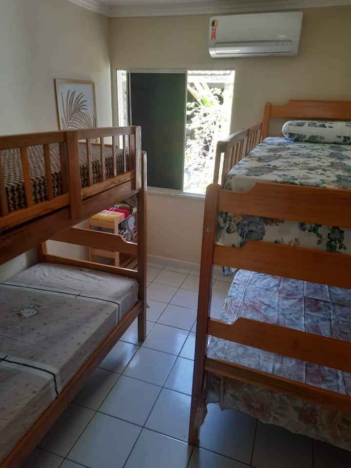 Chambre 3 - Lits superposés simples (4 lits)