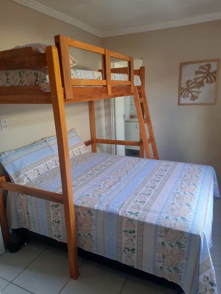 Chambre 1 - Suite double avec lit superposé