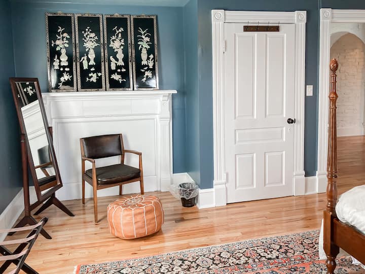 Plenty of room to make yourself at home. A luggage rack and full closet are available for our guests!