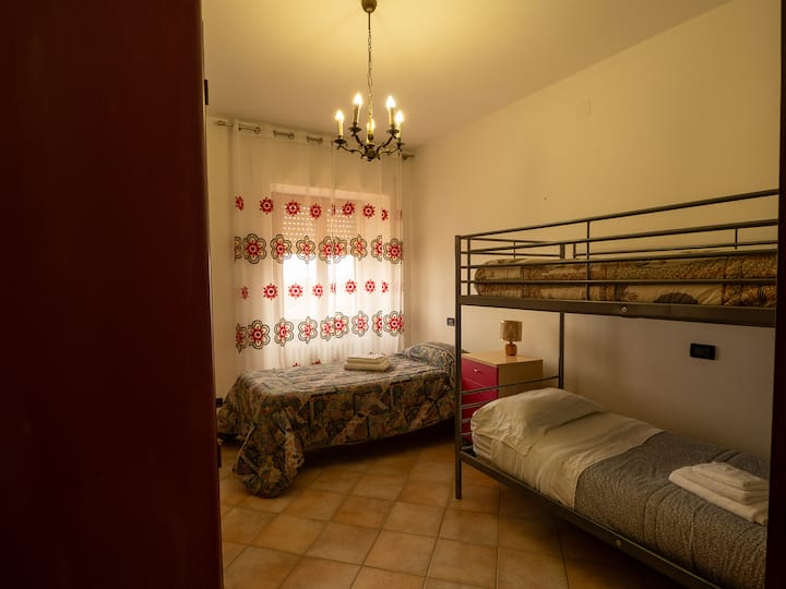 საძინებელი 4