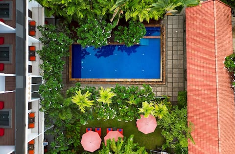 Private Pool Villa I 12 Bedrooms I City Center