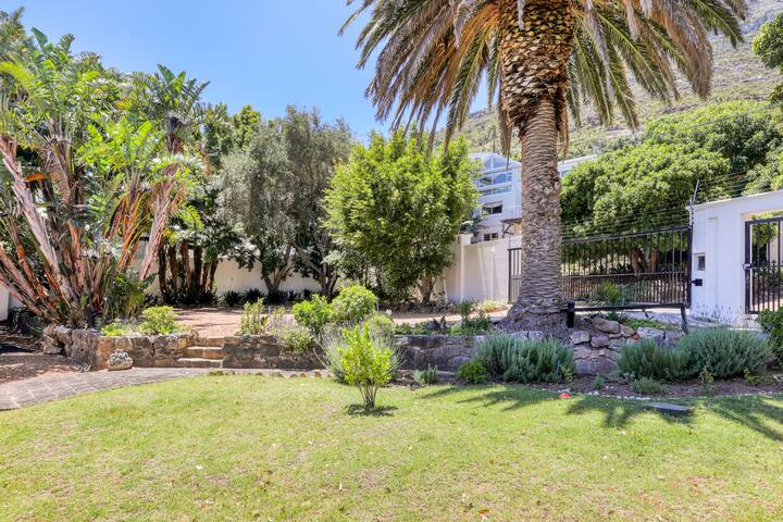 GlamVilla for 8,huge pool,nr beach,ocean view,safe gallery image 5