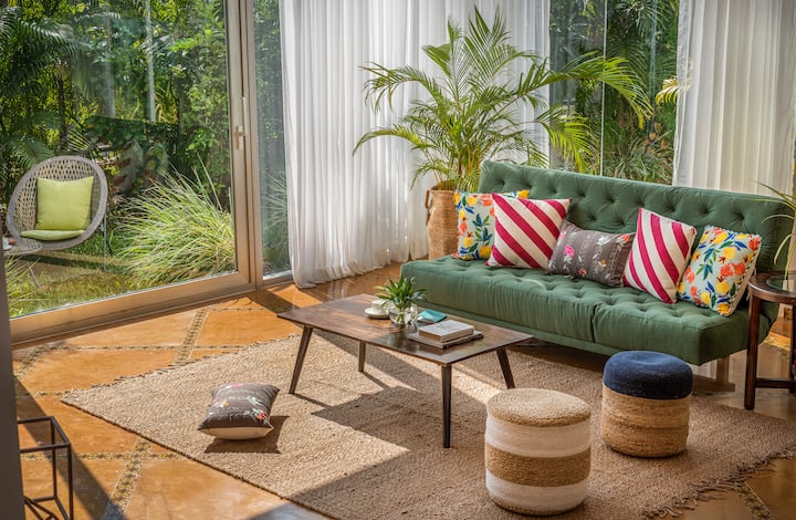 Living room image 6