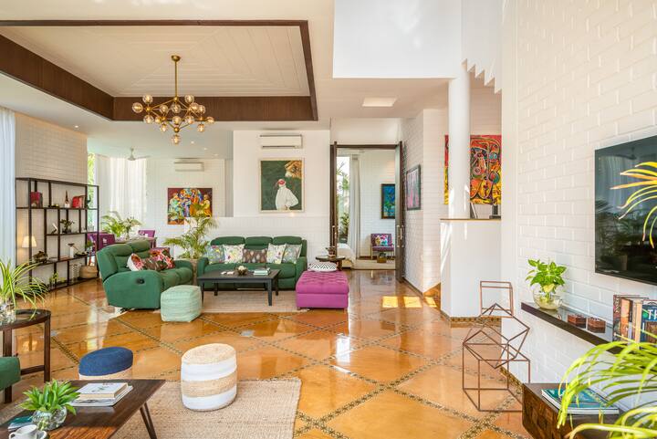 Living room image 4