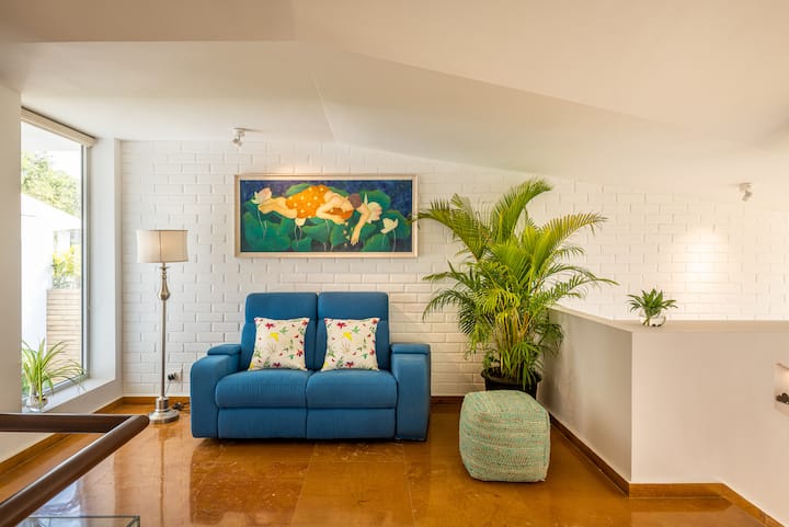 Living room image 8